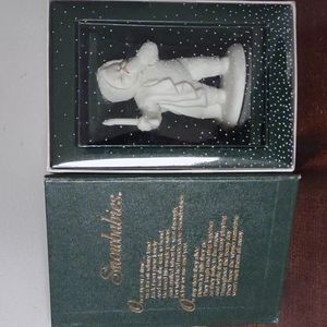 DEPARTMENT 56 Winter Tales Of The Snowbabies I'm So Sleepy Figurine